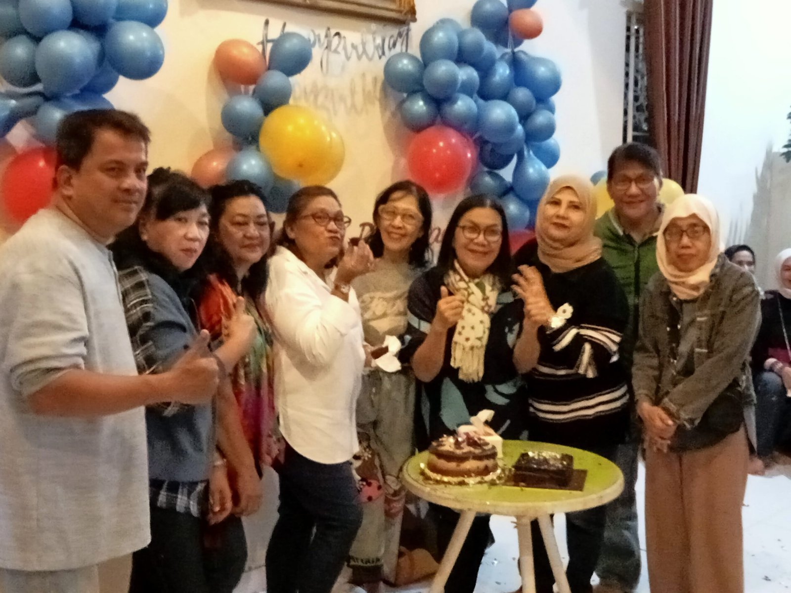 evy soviar rayakan ulang tahun ke-61 di puncak. - thewasesanews.com