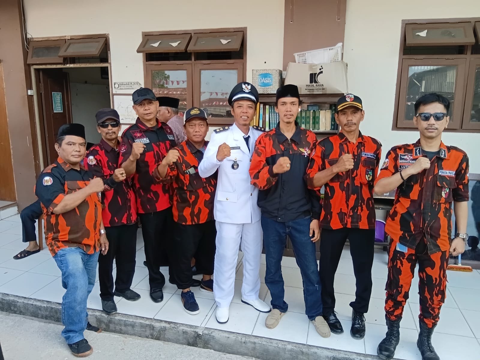 upacara hut ri ke 81 kelurahan cinere. - thewasesanews.com