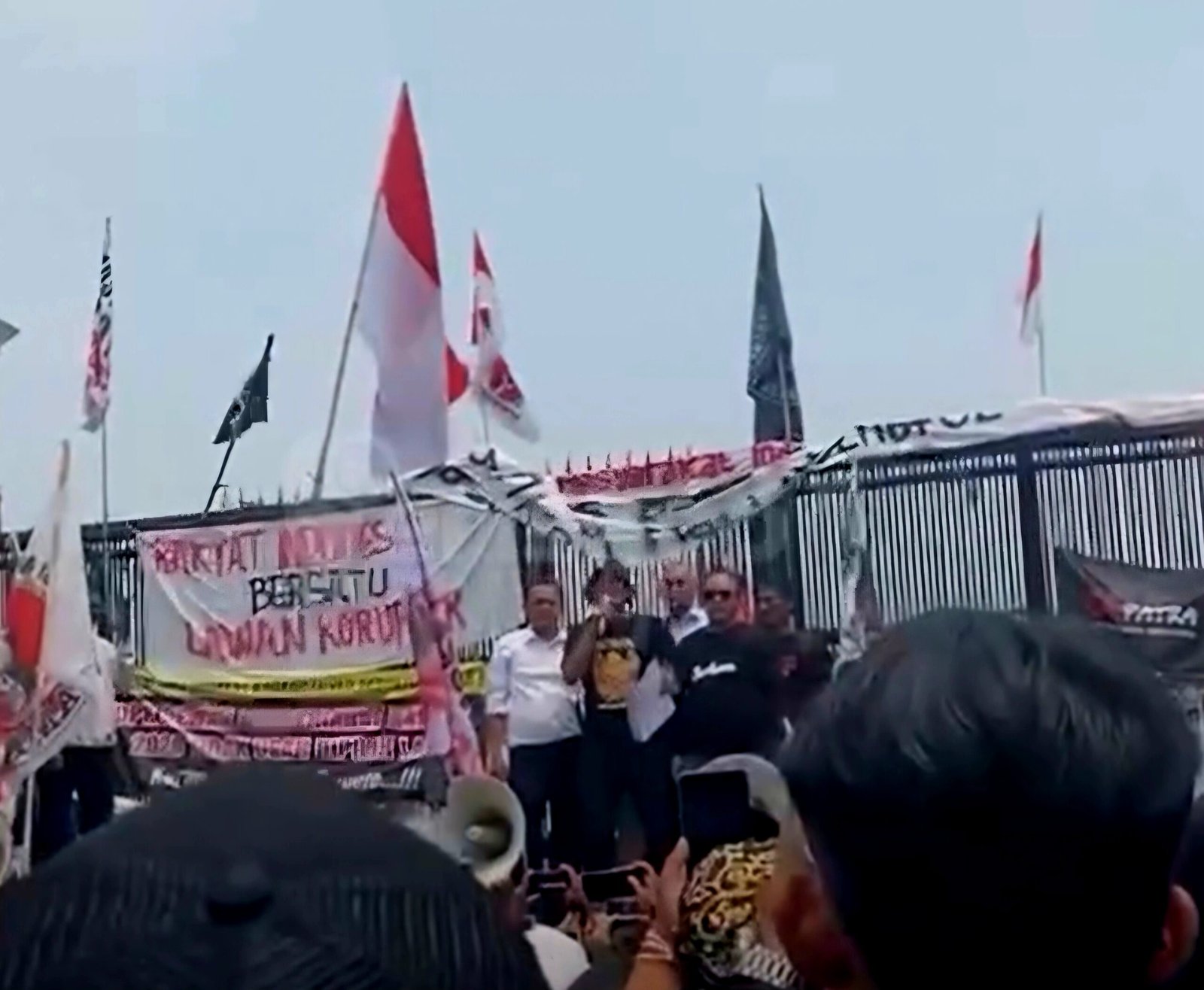 RUU Perampasan Aset Pimpinan dan Anggota DPR RI Siap Mundur. - thewasesanews.com