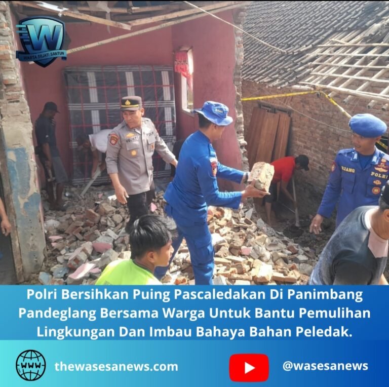 polri bersihkan puing pascaledakan di panimbang pandeglang. - thewasesanews.com