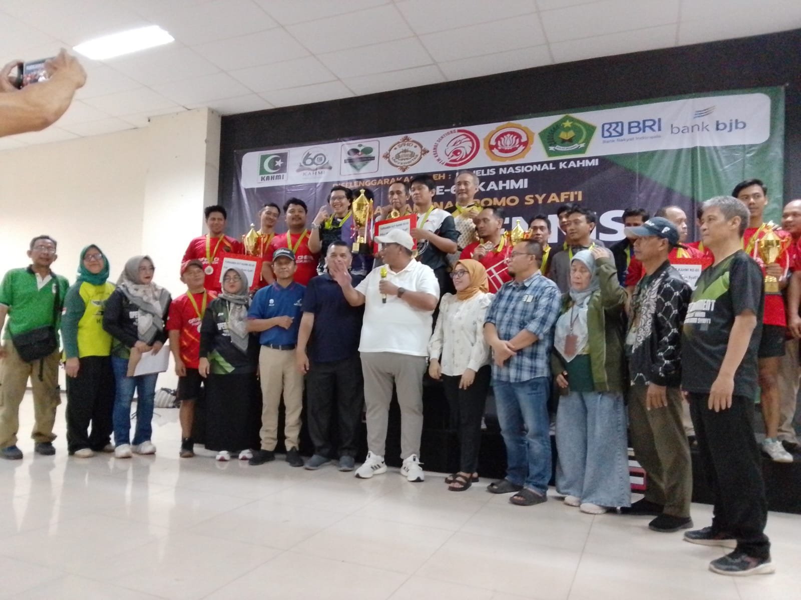 sekjen mn kahmi tutup turnamen tenis meja piala wamenag. - thewasesanews.com