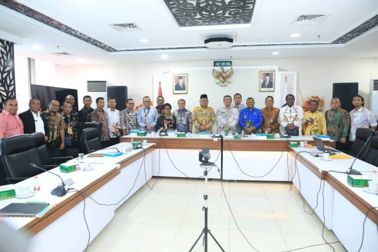 bupati ikram kawal penegasan batas tiga pulau. - thewasesanews.com