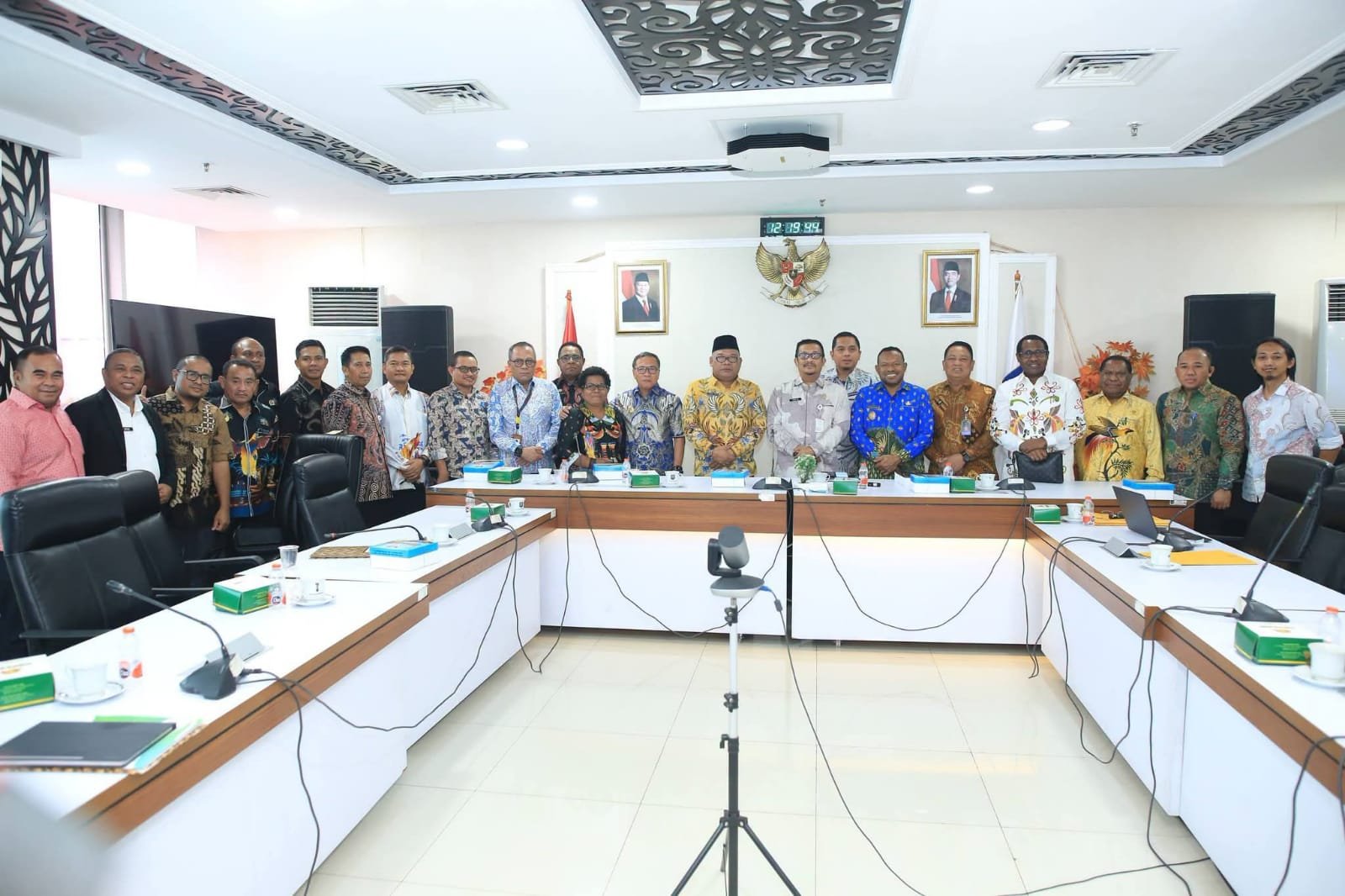 bupati ikram kawal penegasan batas tiga pulau. - thewasesanews.com