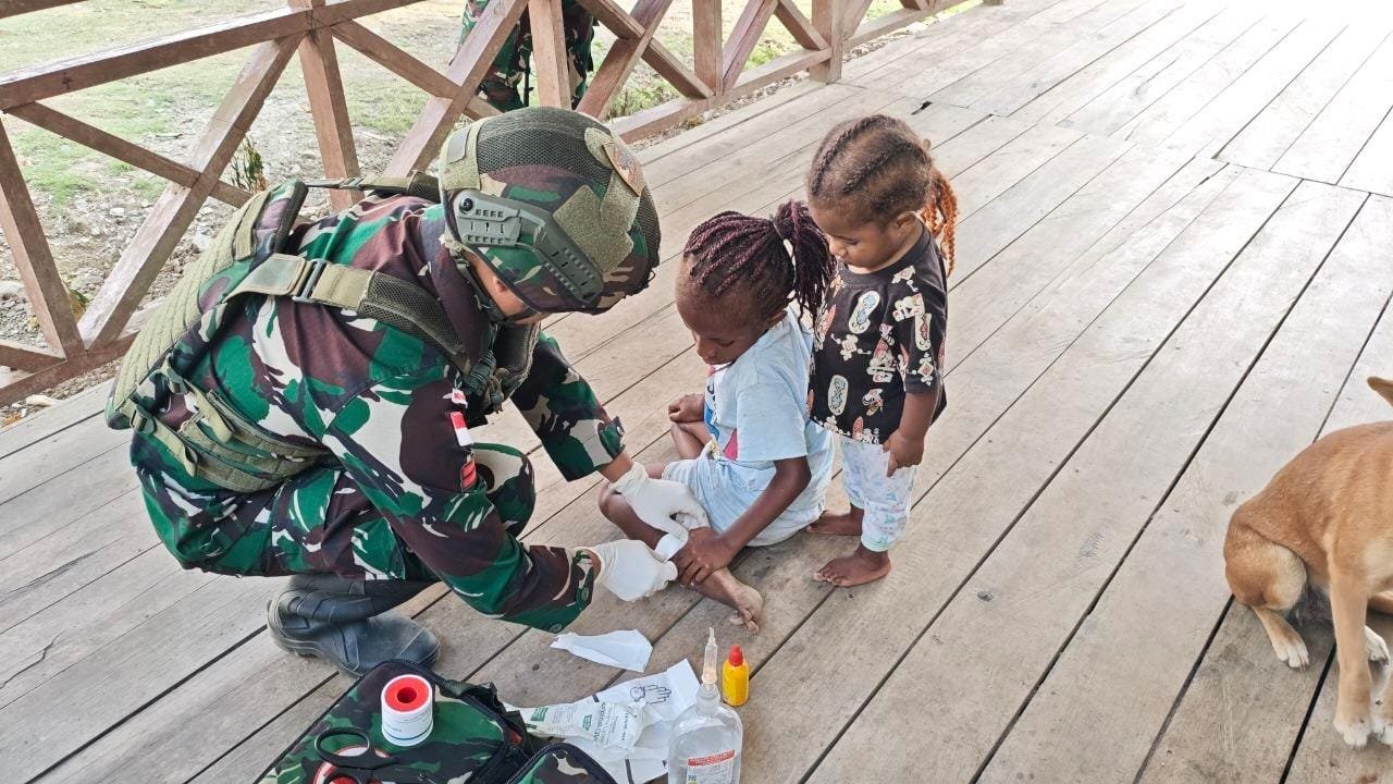 pelayanan kesehatan keliling satgas yonif 645 gty. - thewasesanews.com