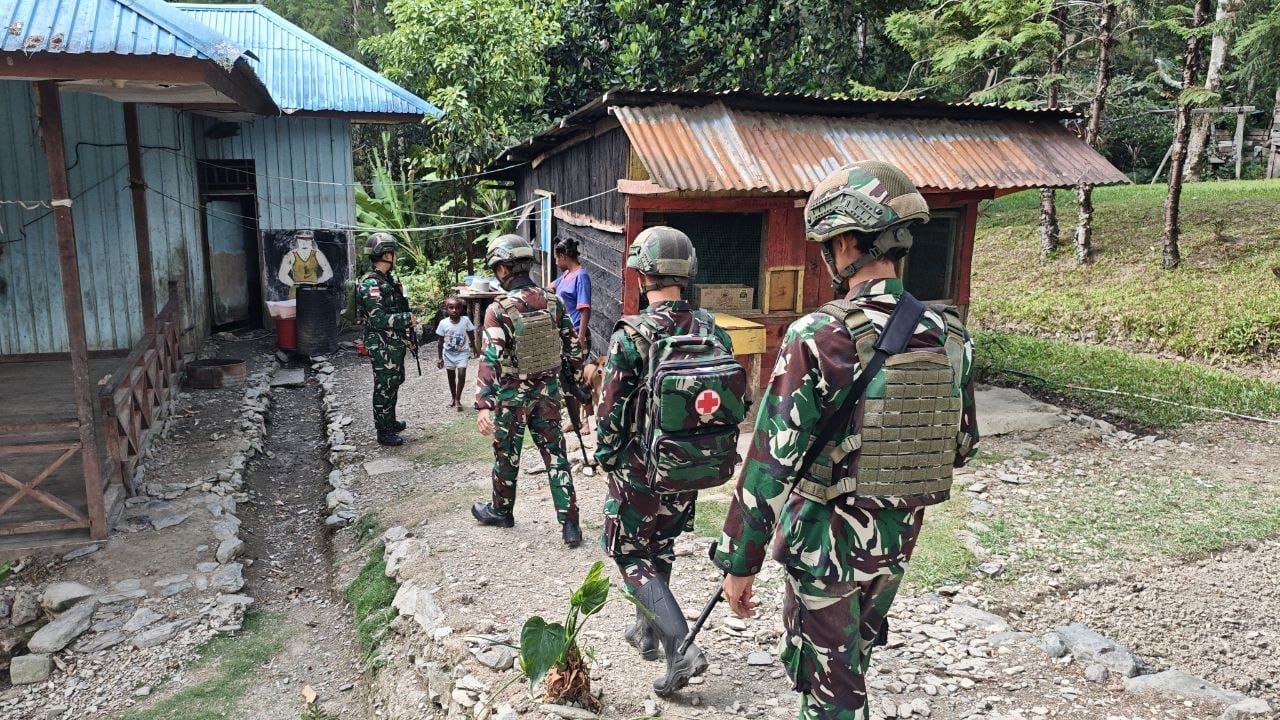 pelayanan kesehatan keliling satgas yonif 645 gty. - thewasesanews.com