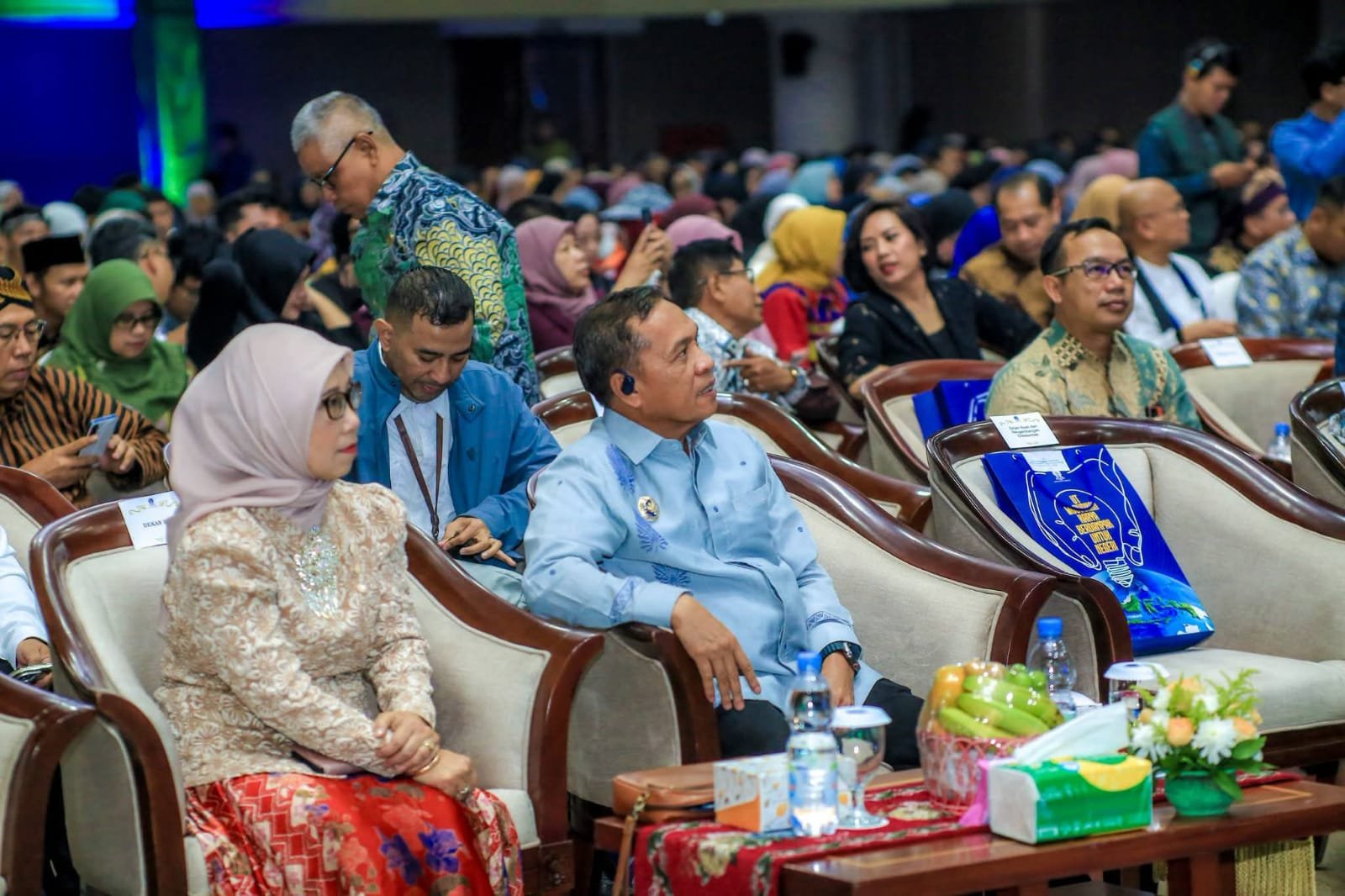 bupati ikram raih penghargaan mitra terbaik ut. - thewasesanews.com