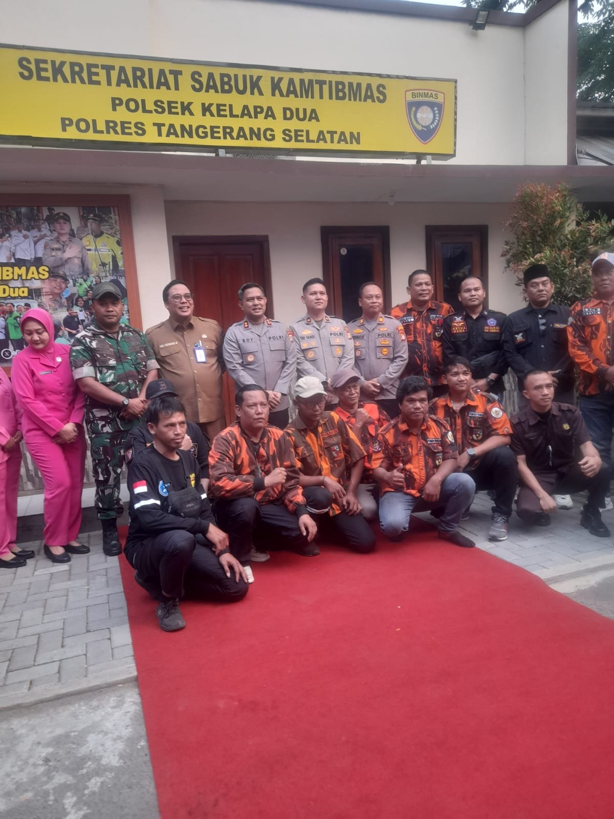 polsek kelapa dua resmikan sekretariat sabuk kamtibmas. - thewasesanews.com