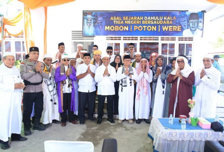 bupati halteng dan bupati haltim hadiri fanten maulid nabi. - thewasesanews.com