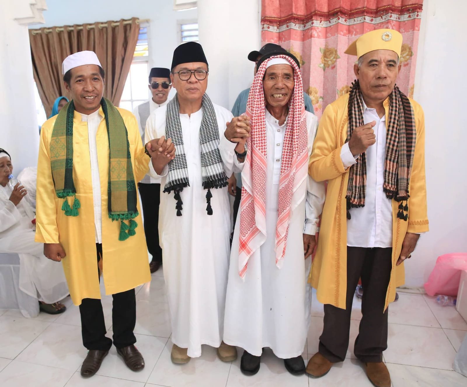 bupati halteng dan bupati haltim hadiri fanten maulid nabi. - thewasesanews.com
