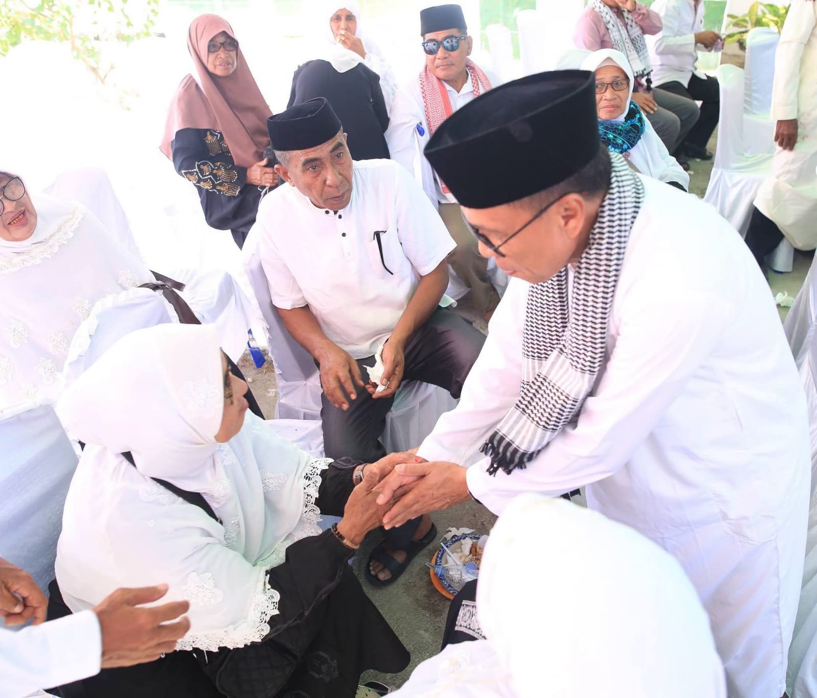 bupati halteng dan bupati haltim hadiri fanten maulid nabi. - thewasesanews.com