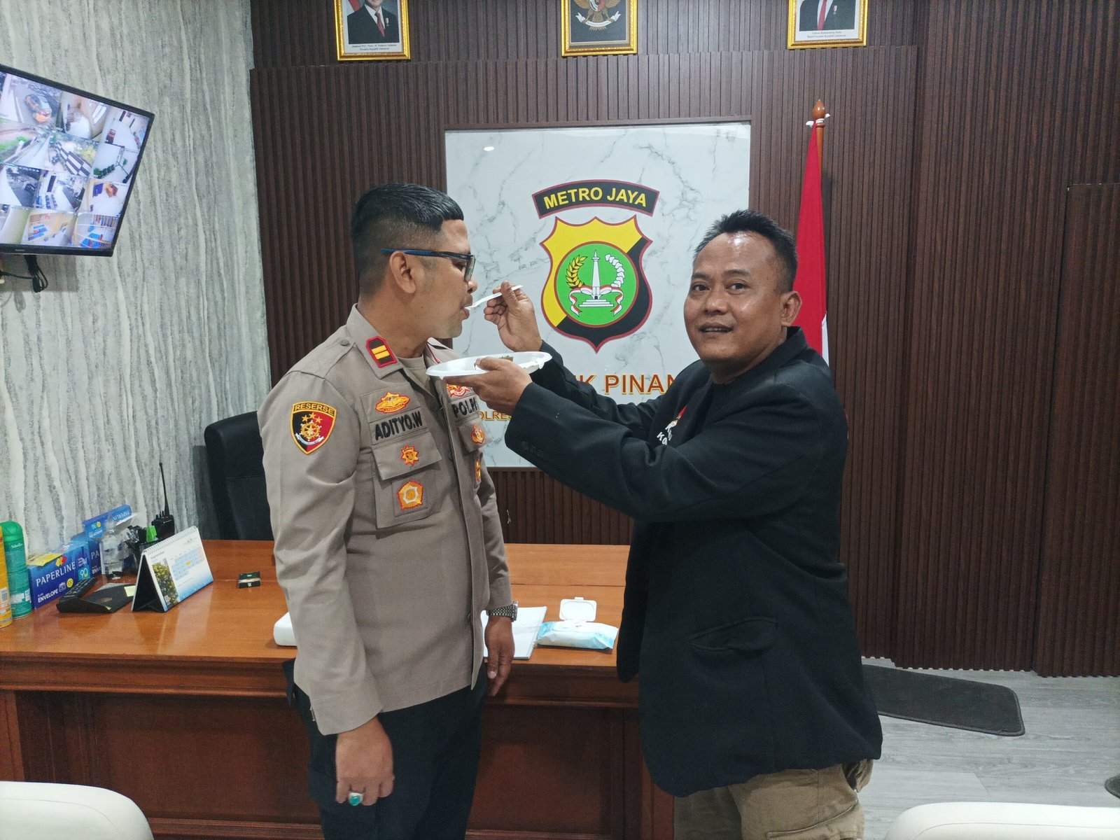 kapolsek pinang terima kejutan fwji. - thewasesanews.com