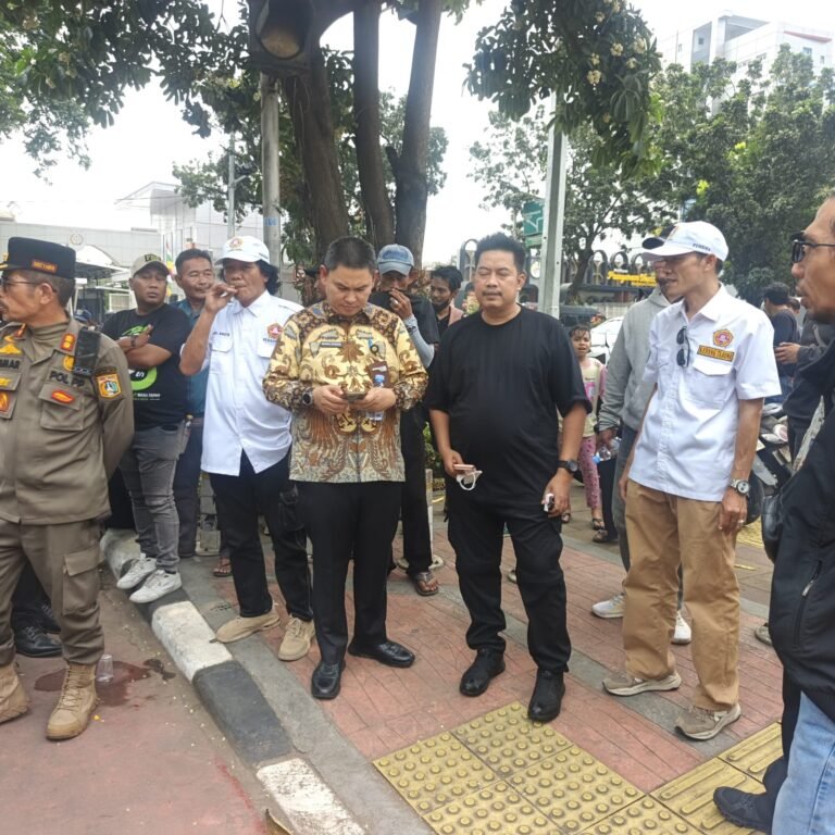 aksi warga cni kembangan jakbar. - thewasesanews.com
