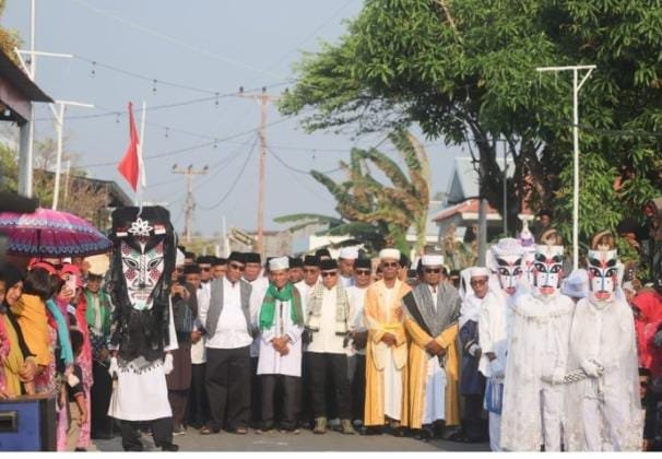 Bupati Ikram Malan Sangadji Hadiri Penutupan Tradisi Fanten. - thewasesanews.com