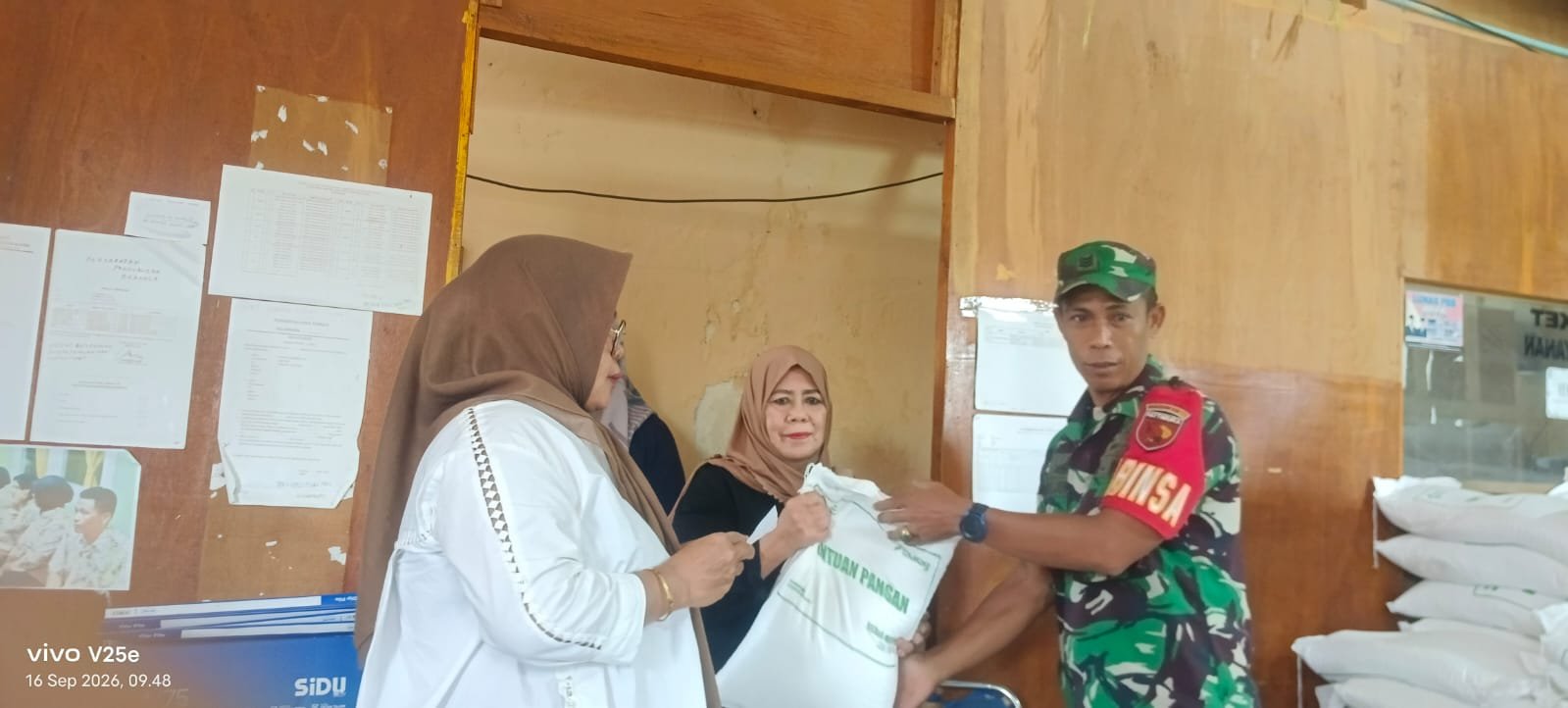 Bantuan Beras Bulog Tafure. - thewasesanews.com