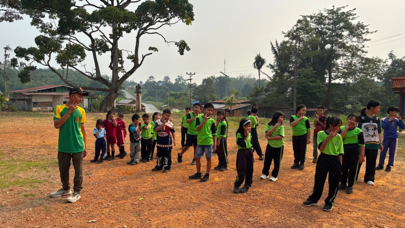 Dukung Pendidikan Perbatasan Satgas Yonarmed 13. - thewasesanews.com