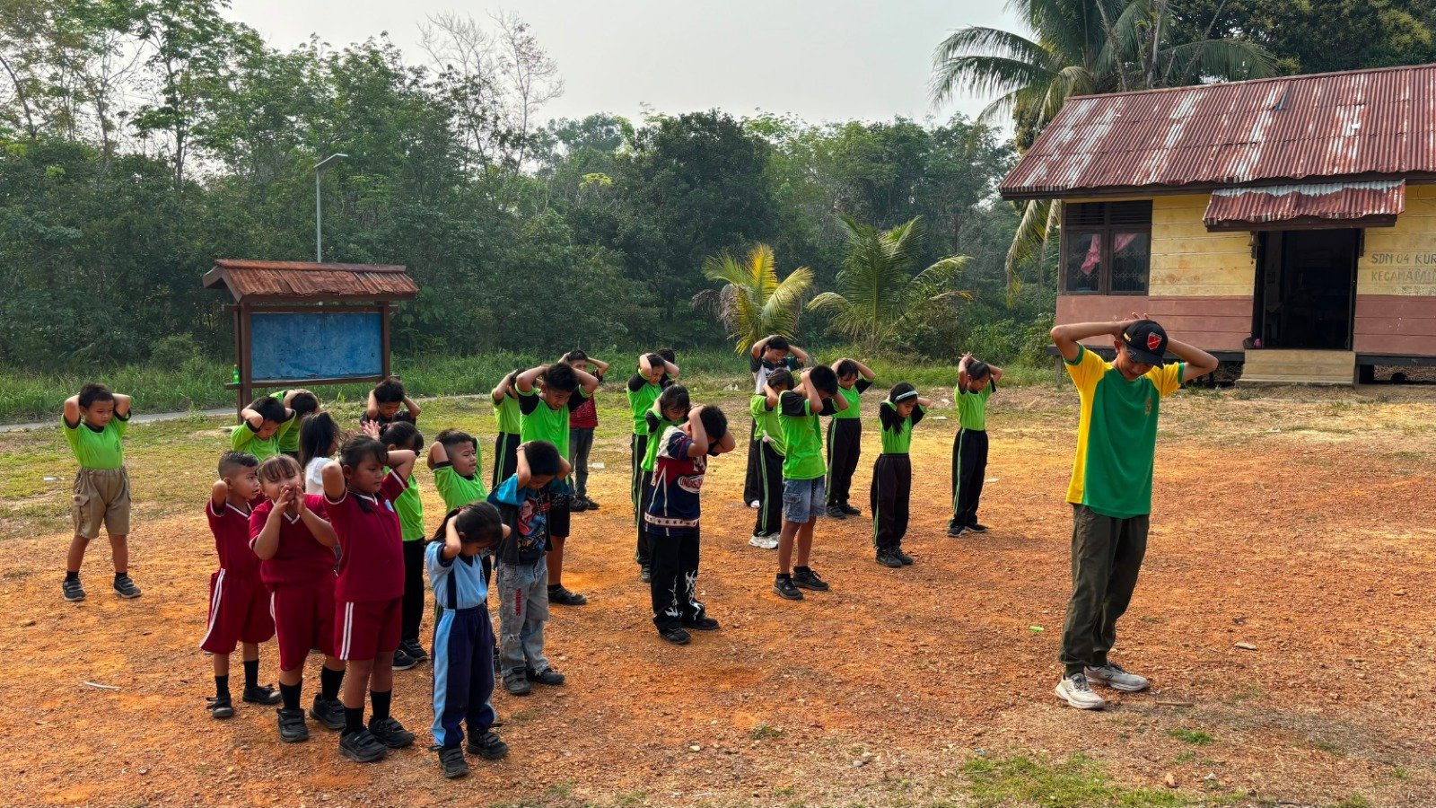 Dukung Pendidikan Perbatasan Satgas Yonarmed 13. - thewasesanews.com