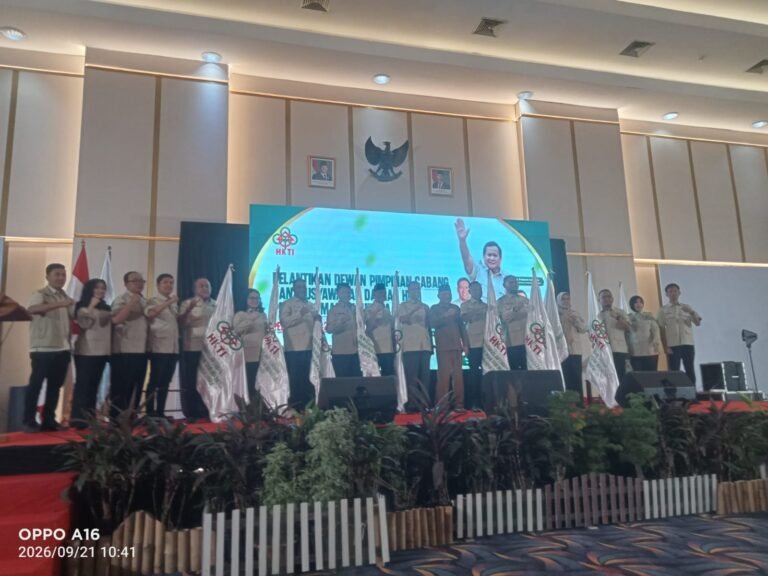 Pelantikan Fifian Ade Ningsih Ketua HKTI Kepulauan Sula. - thewasesanews.com
