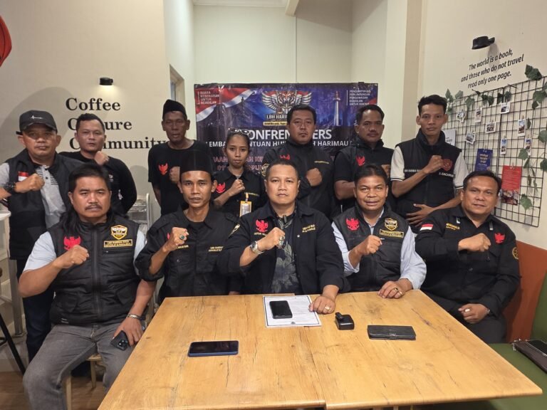 Konferensi Pers LBH Harimau Raya. - thewasesanews.com