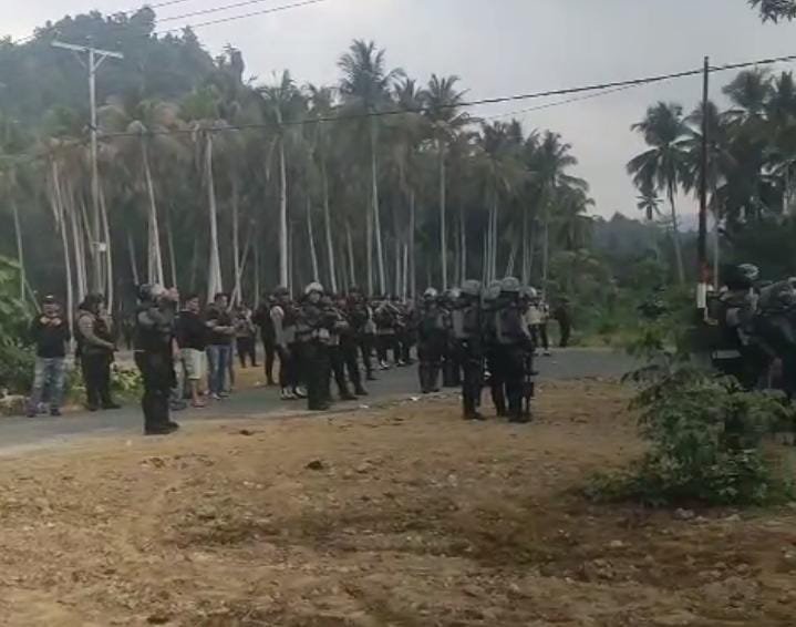 Penangkapan Warga Desa Banemo. - thewasesanews.com