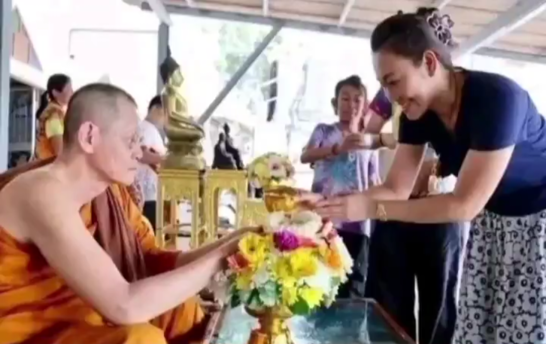 Biksu Senior Thailand Phra Wachirayan Wi Ditangkap. - thewasesanews.com
