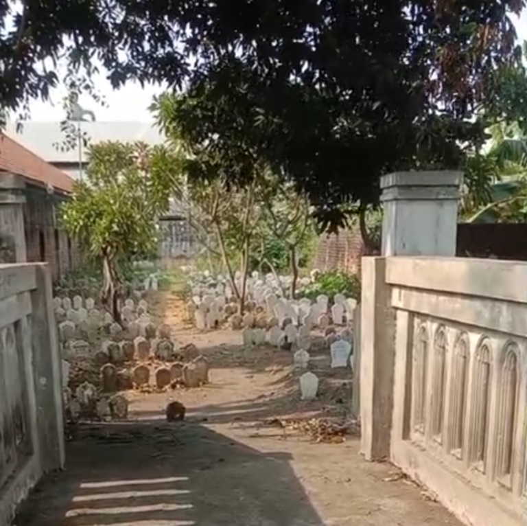 makam mr x sidoarjo. - thewasesanews.com