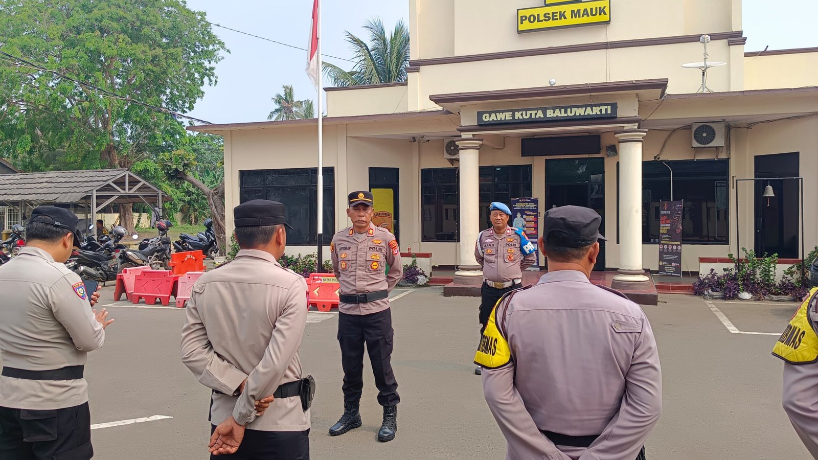 Kapolsek Mauk Pimpin Apel Pagi. - thewasesanews.com