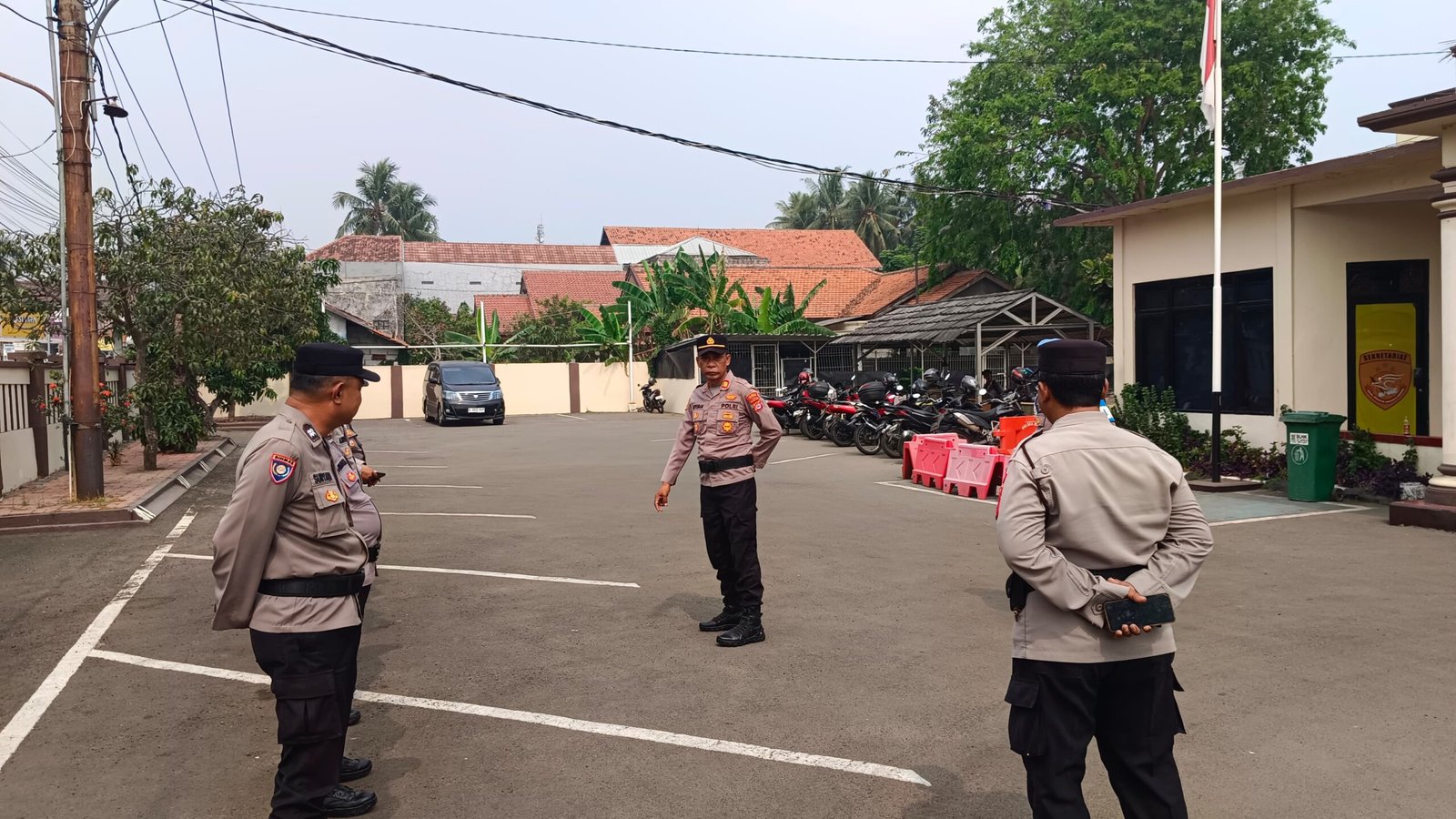Kapolsek Mauk Pimpin Apel Pagi. - thewasesanews.com