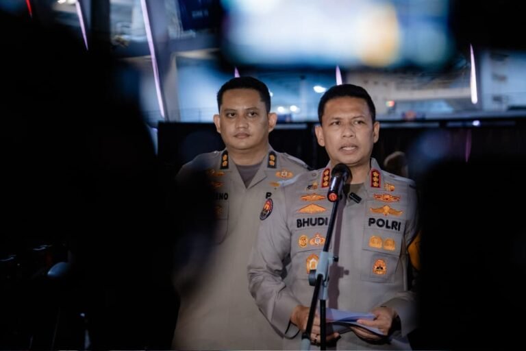 Polda Metro Jaya Kawal Aksi Buruh DPR RI. - thewasesanews.com