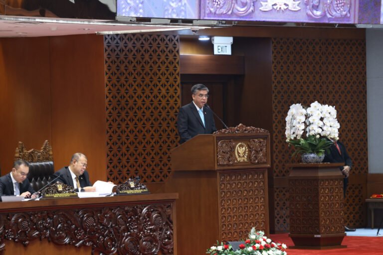 RUU Pelindungan Ketenagakerjaan. - thewasesanews.com