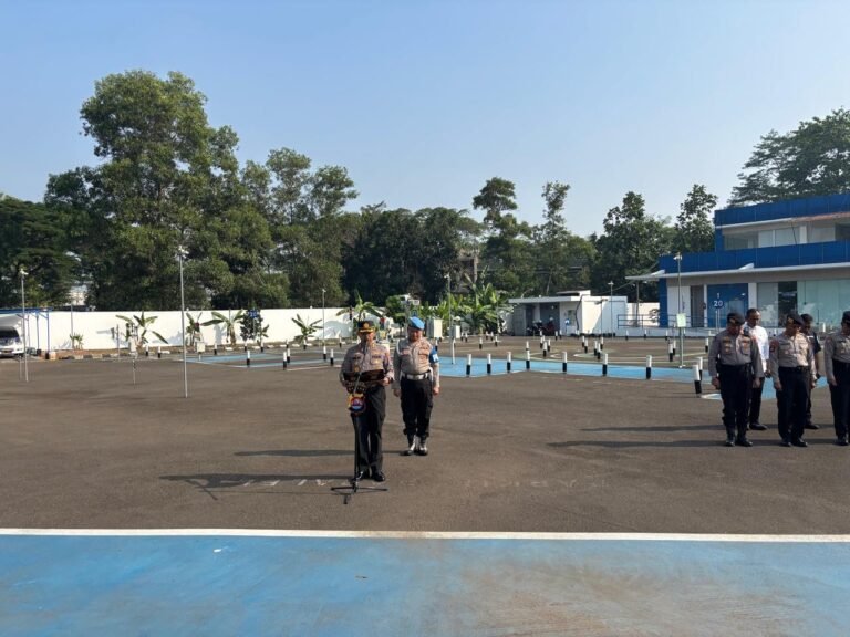 Awali Tugas dengan Kesiapan Sipropam Kawal Apel Pagi. - thewasesanews.com