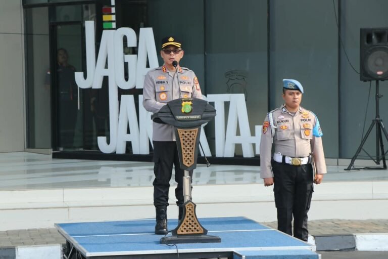 12 Personel Polres Metro Tangerang Kota Terima Penghargaan Kapolda. - thewasesanews.com