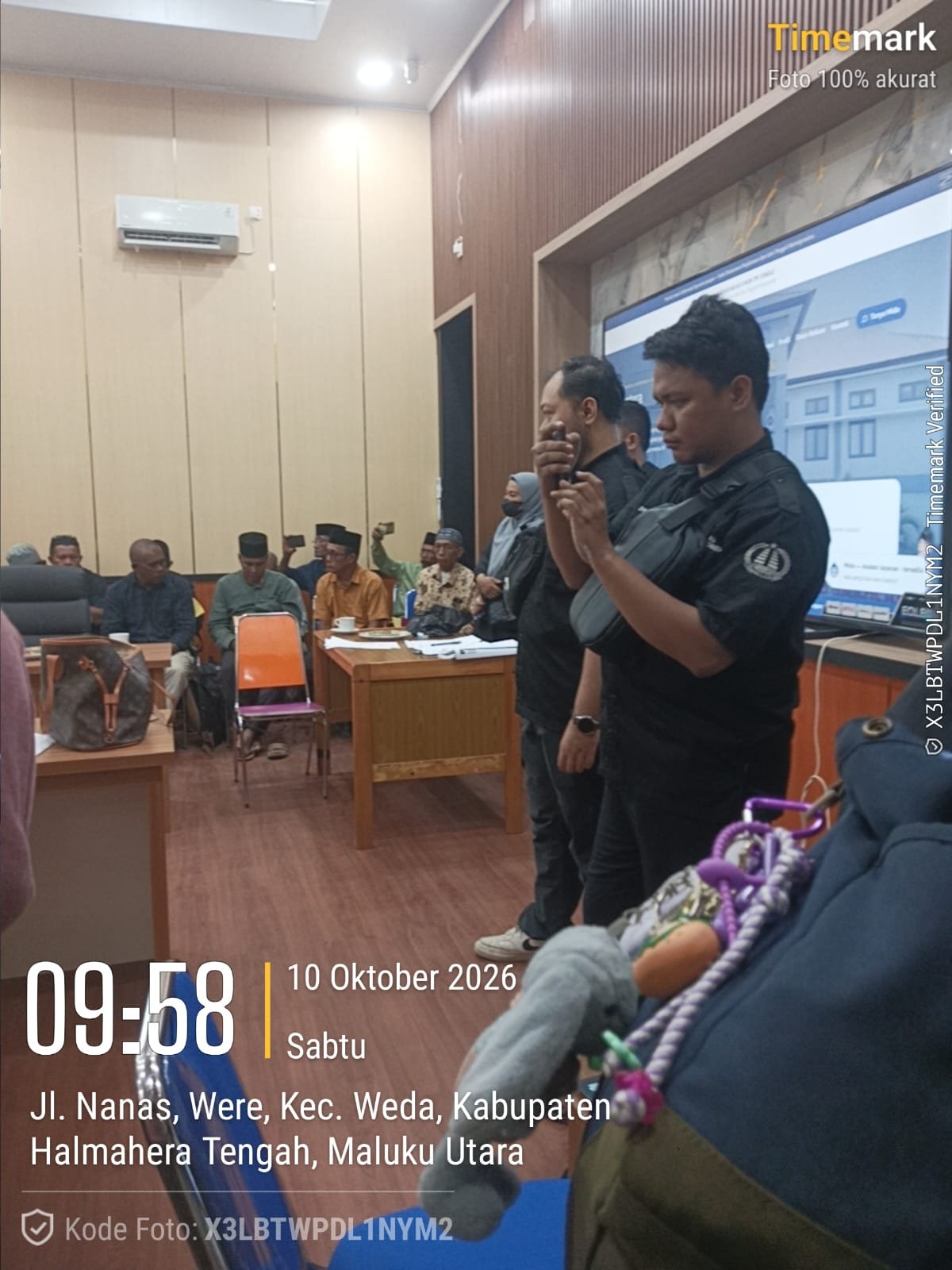 Pemkab Halmahera Tengah Fasilitasi Perekaman Paspor. - thewasesanews.com