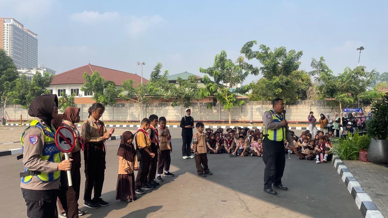 Polres Metro Tangerang Kota Terima Kunjungan SDN Sukasari 3. - thewasesanews.com