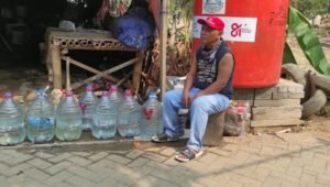 Mumu Rohimu dan Cerita Kemanusiaan Air Bersih Pinang. - thewasesanews.com