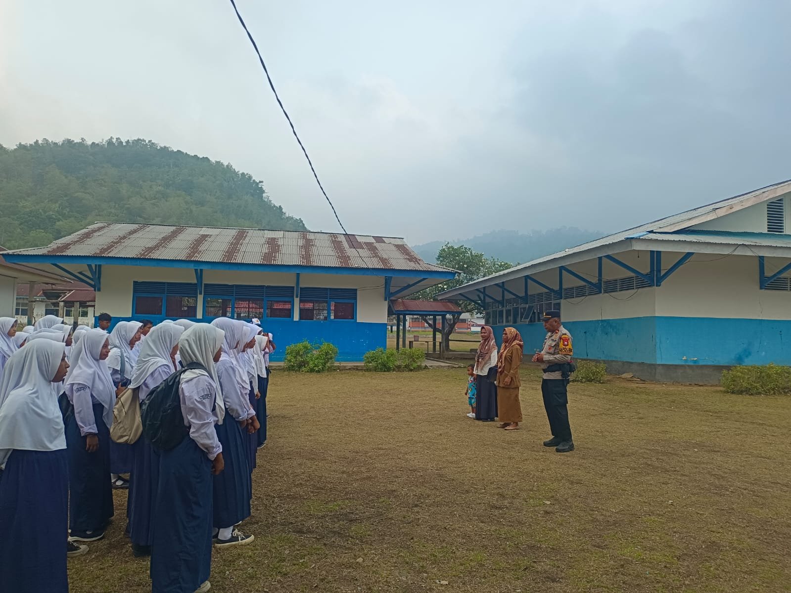 Polsek Patani Gelar Program Peduli Pendidikan. - thewasesanews.com
