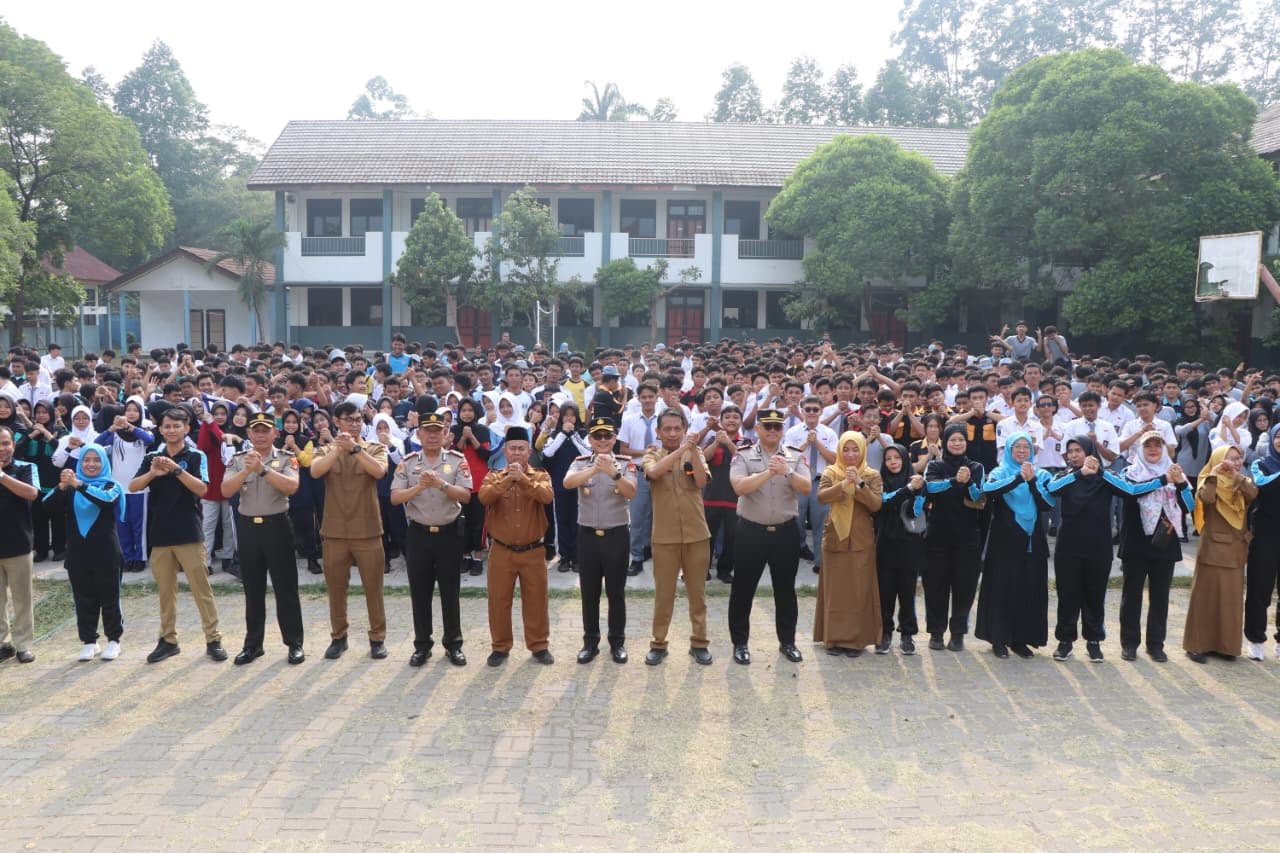 Kapolres Tangerang Kota Temui Siswa SMKN 4. - thewasesanews.com