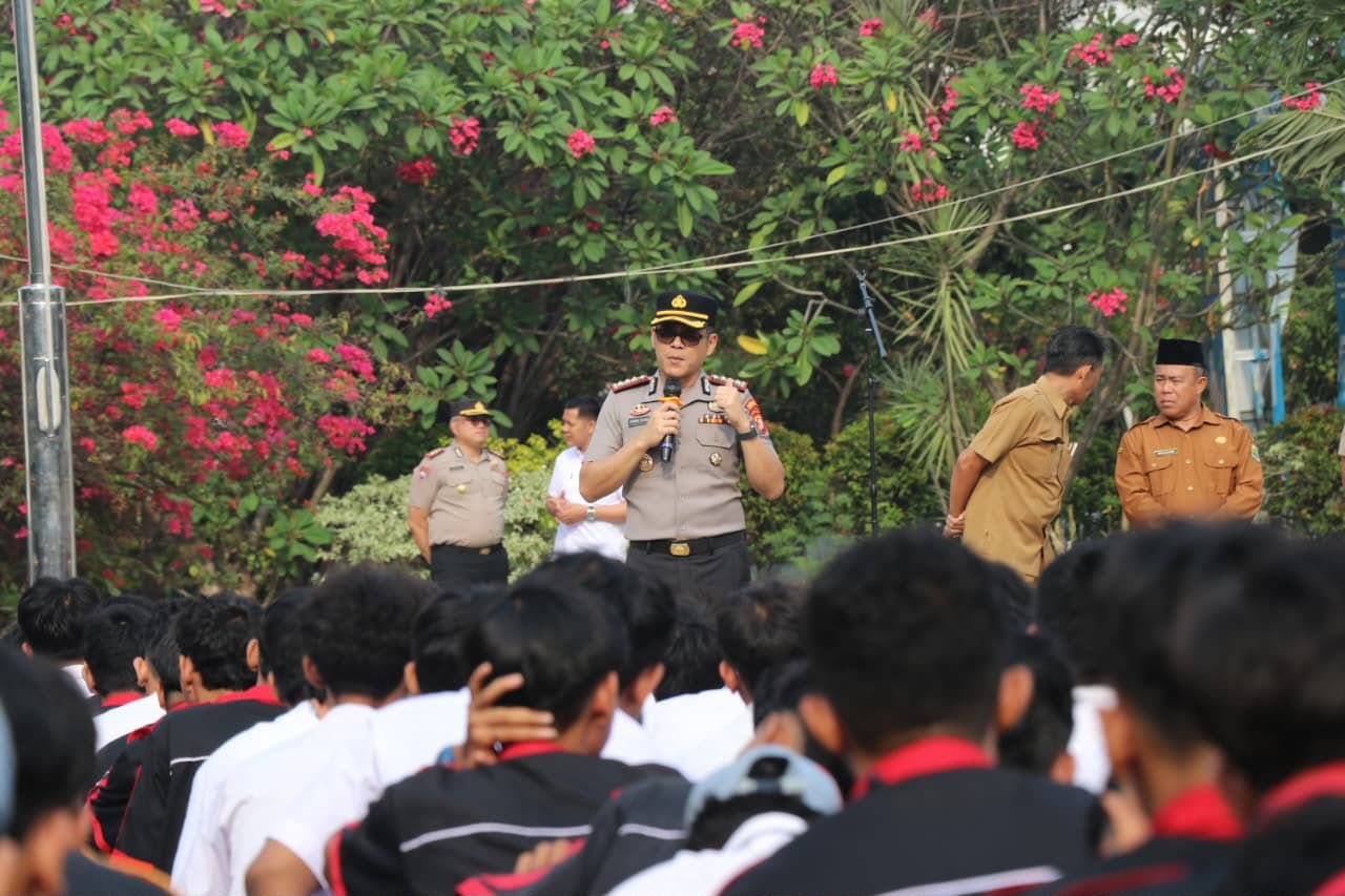 Kapolres Tangerang Kota Temui Siswa SMKN 4. - thewasesanews.com