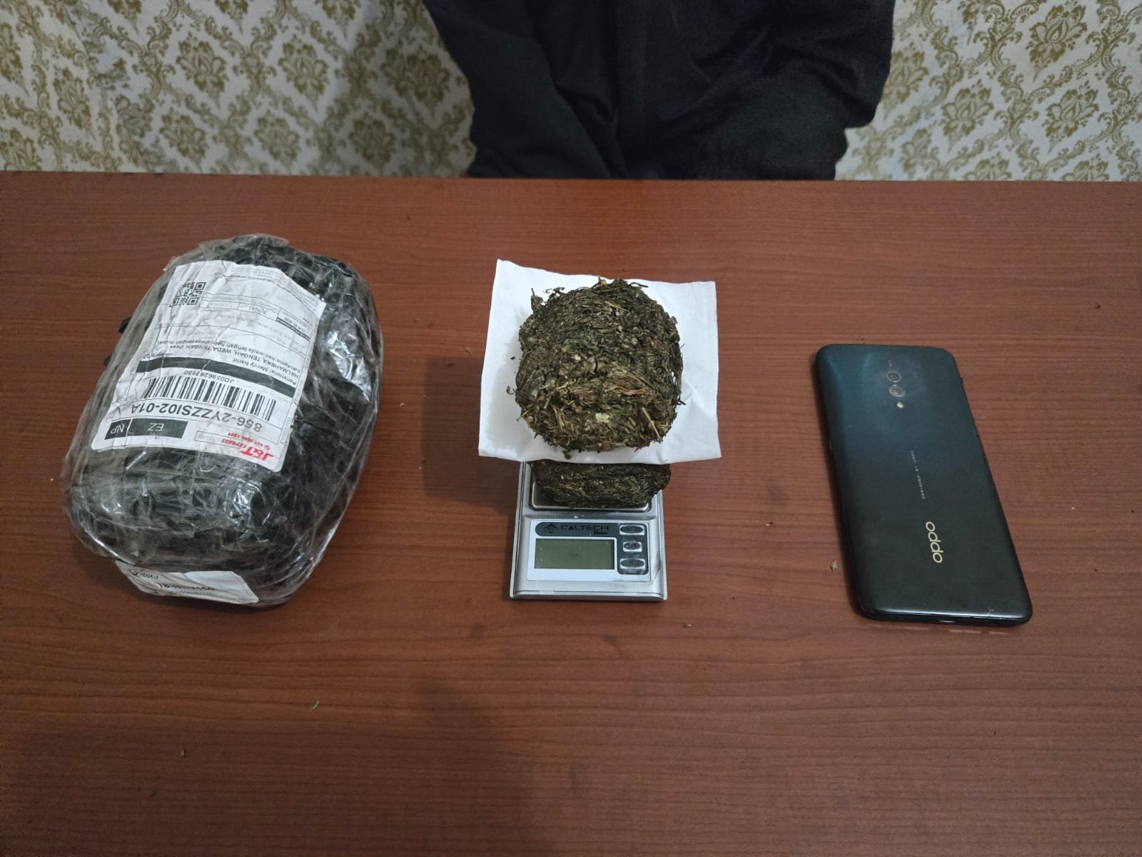 Polres Halteng dan BNNP Malut Ungkap Peredaran Ganja 80,20 Gram. - thewasesanews.com