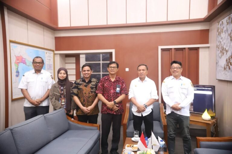 Bupati Ikram Malan Sangadji Terima Kunjungan Kepala Perwakilan BPKP Maluku Utara. - thewasesanews.com
