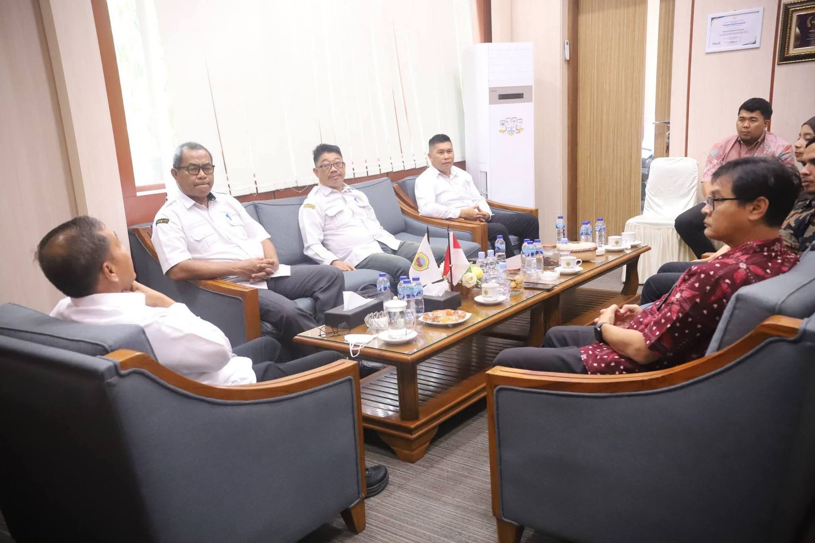 Bupati Ikram Malan Sangadji Terima Kunjungan Kepala Perwakilan BPKP Maluku Utara. - thewasesanews.com
