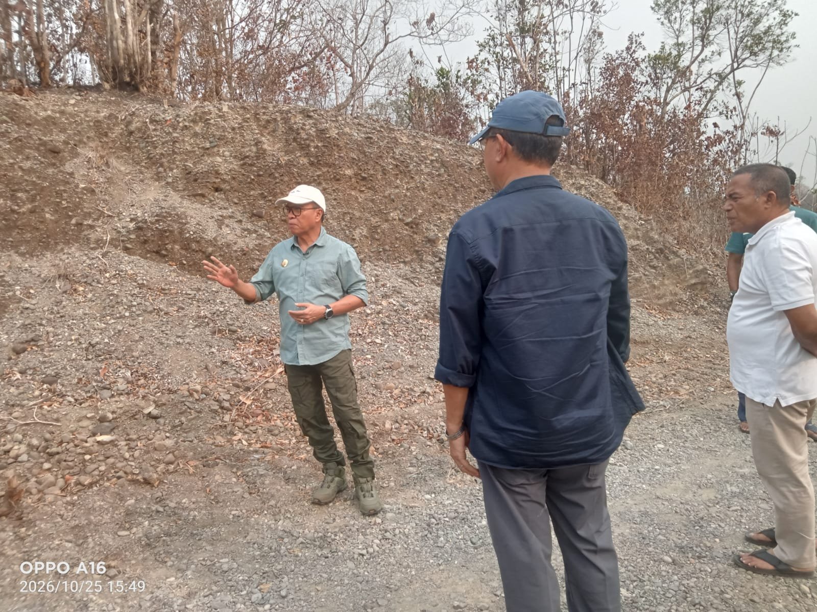 Bupati Ikram Targetkan Jalan Fagogoru Jadi Jalur Utama Halmahera. - thewasesanews.com