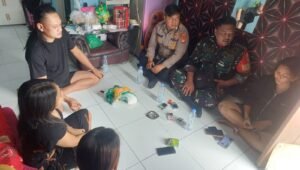 Mediasi kesalahpahaman warga oleh Polsek Pasar Kemis di Gelam, Kabupaten Tangerang