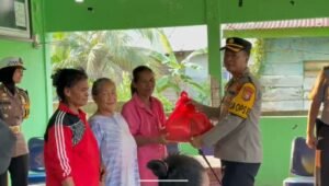 Polres Halteng Salurkan Paket Sembako dan Air Bersih Kepada Warga Desa Goeng Dalam Rangka Ops Patuh Kie Raha 2026. - thewasesanews.com