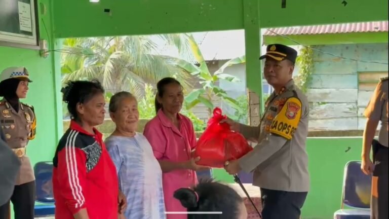 Polres Halteng Salurkan Paket Sembako dan Air Bersih Kepada Warga Desa Goeng Dalam Rangka Ops Patuh Kie Raha 2026. - thewasesanews.com